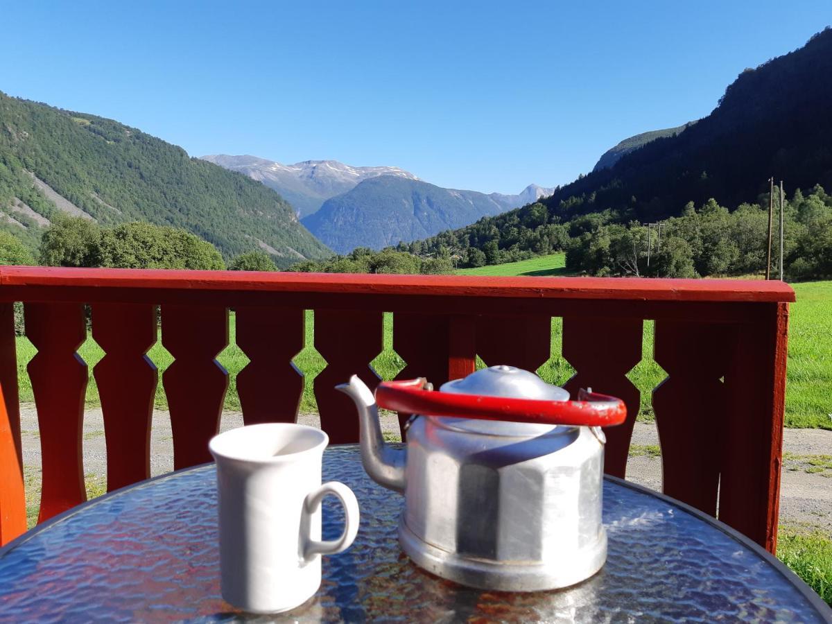 Eidsdal Camping Og Feriehus Екстер'єр фото