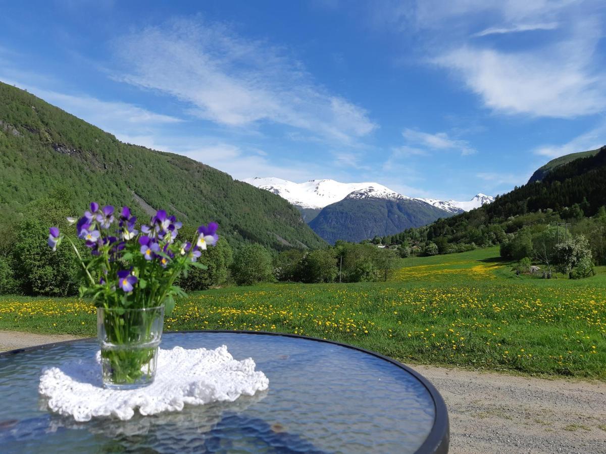 Eidsdal Camping Og Feriehus Екстер'єр фото