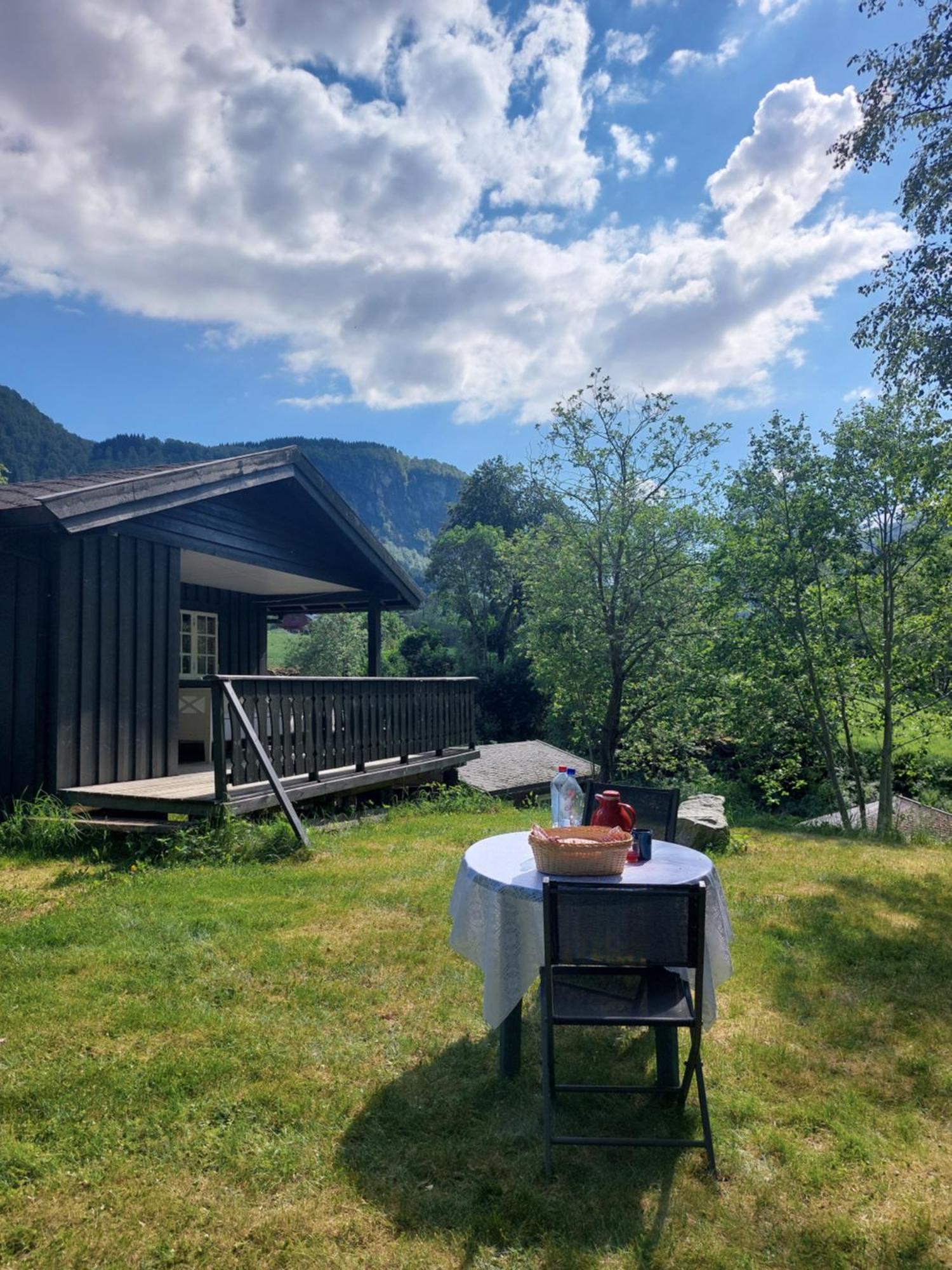 Eidsdal Camping Og Feriehus Екстер'єр фото