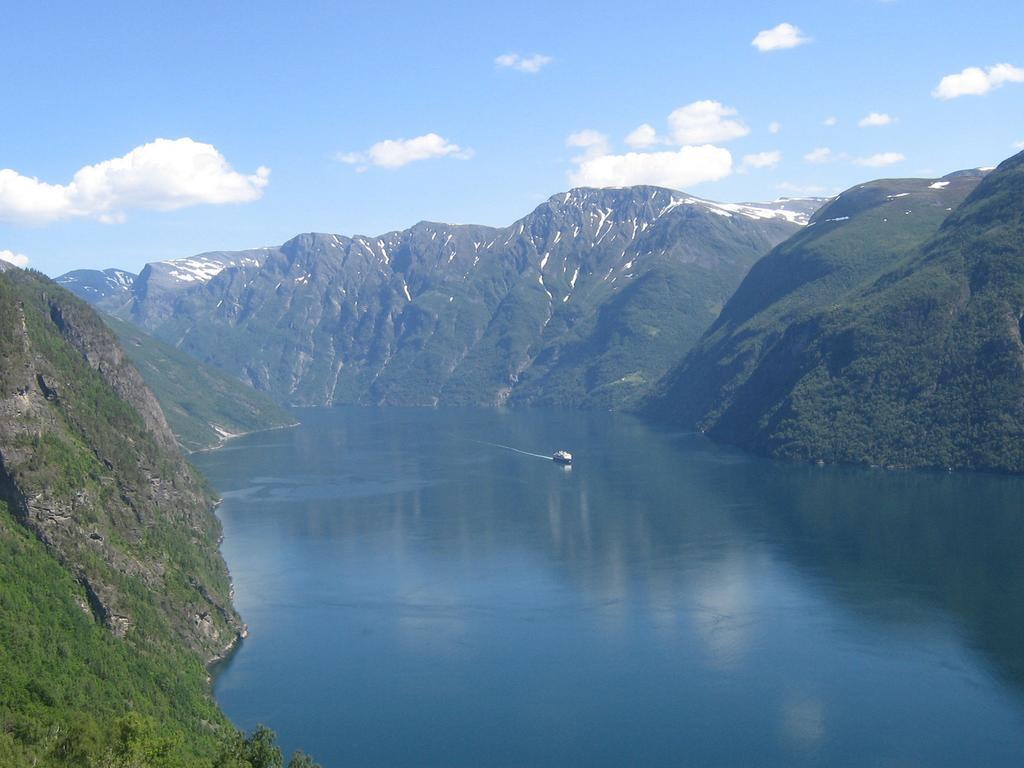 Eidsdal Camping Og Feriehus Екстер'єр фото