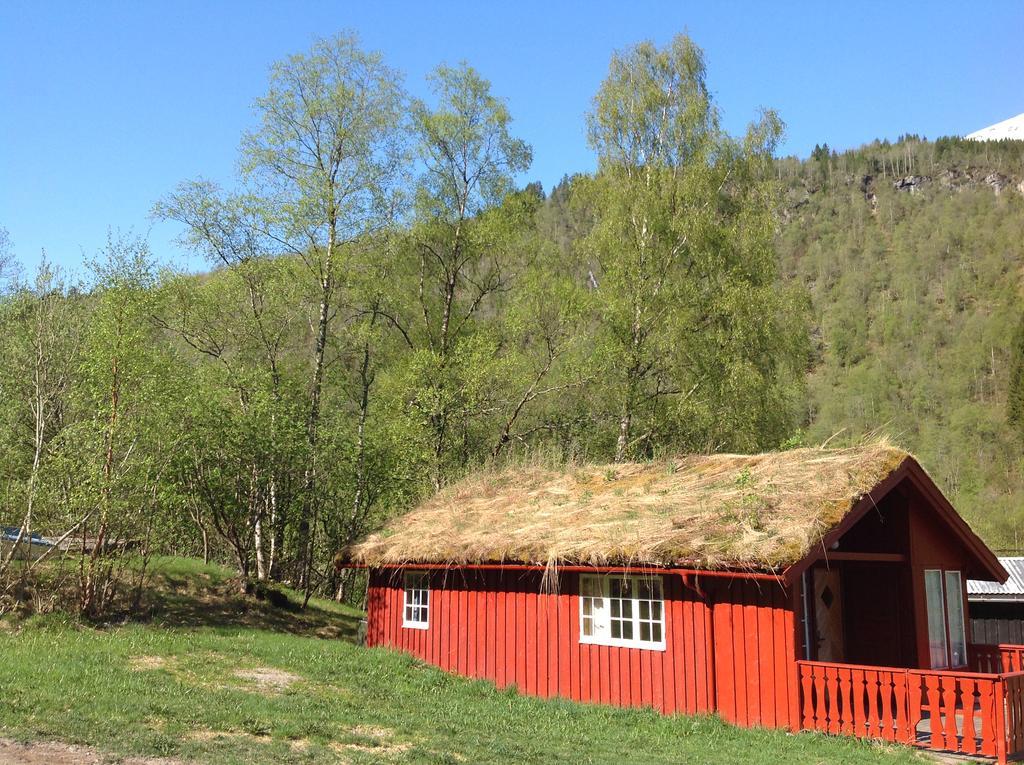 Eidsdal Camping Og Feriehus Екстер'єр фото
