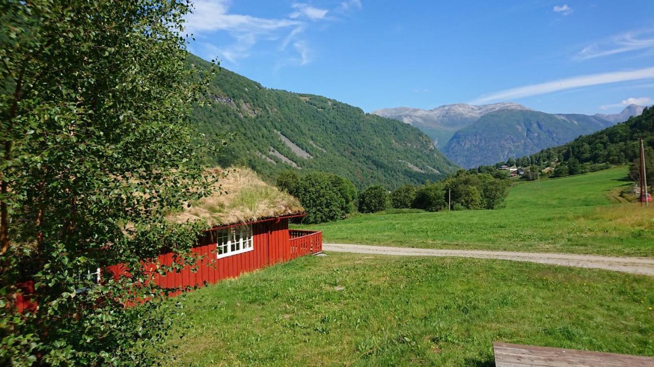 Eidsdal Camping Og Feriehus Екстер'єр фото